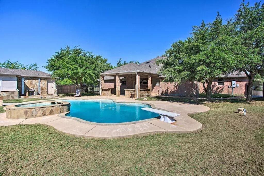Heated Pool, Pool Table, Hot Tub, Home Theatre, Guest House, Basketball Court, Sleeps-20 Allen Εξωτερικό φωτογραφία