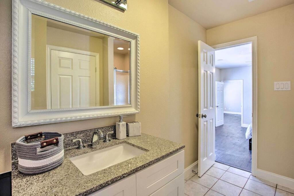 Heated Pool, Pool Table, Hot Tub, Home Theatre, Guest House, Basketball Court, Sleeps-20 Allen Εξωτερικό φωτογραφία